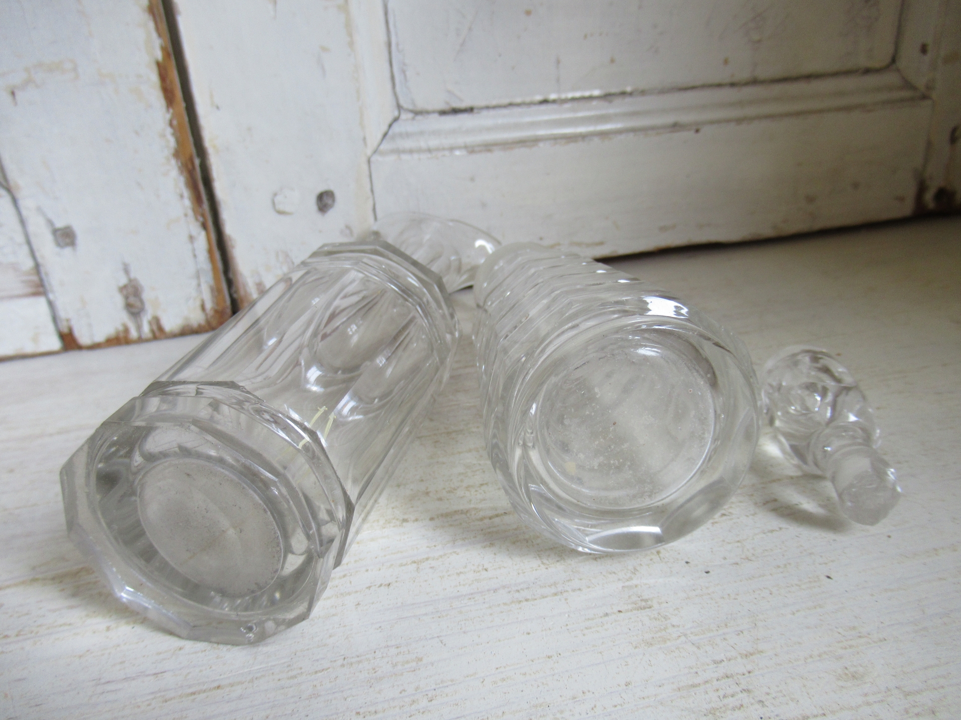 2 oude glazen karafjes - Afbeelding 4