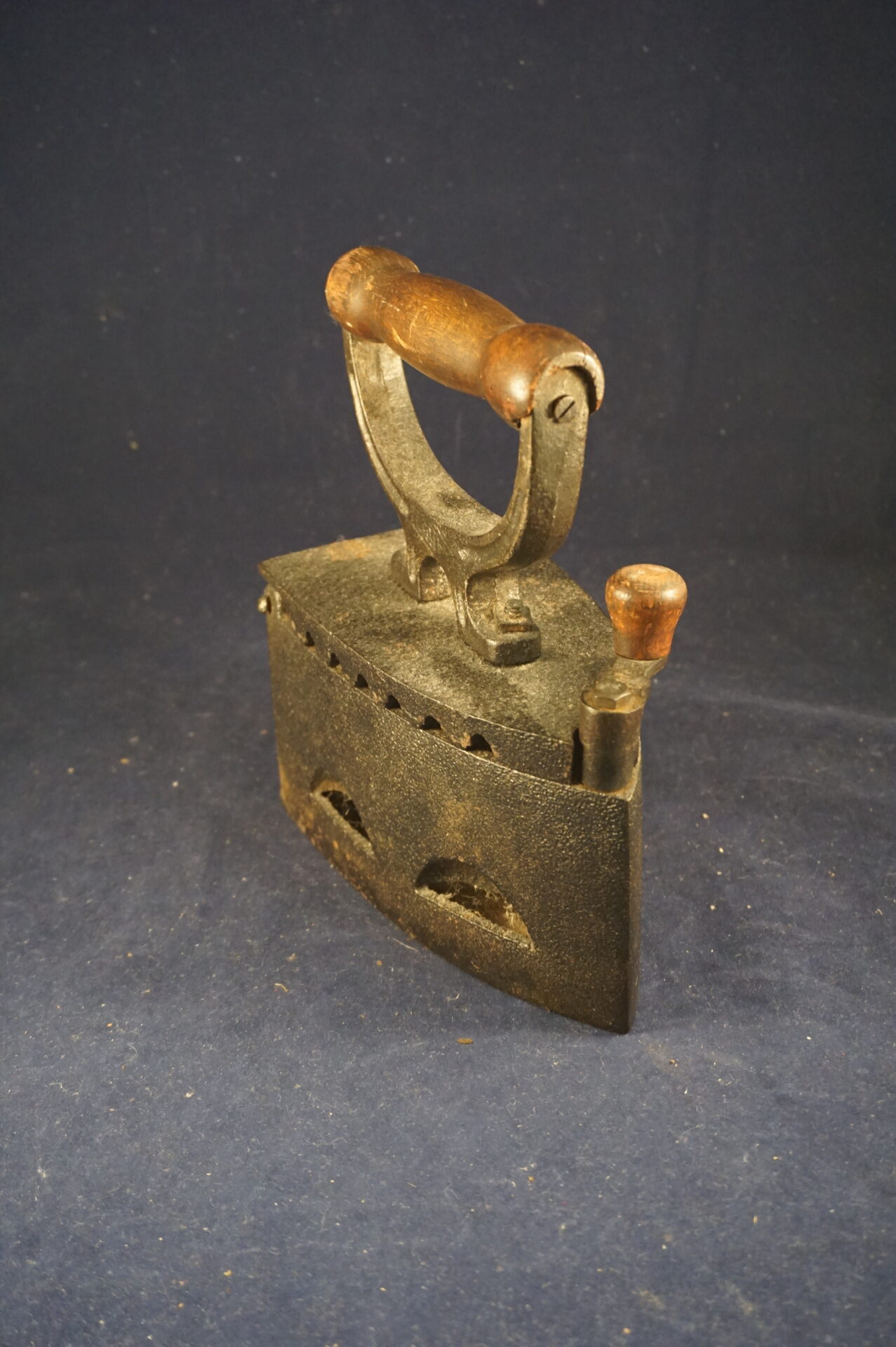 Antieke kolen strijkijzer made in Poland - Afbeelding 4