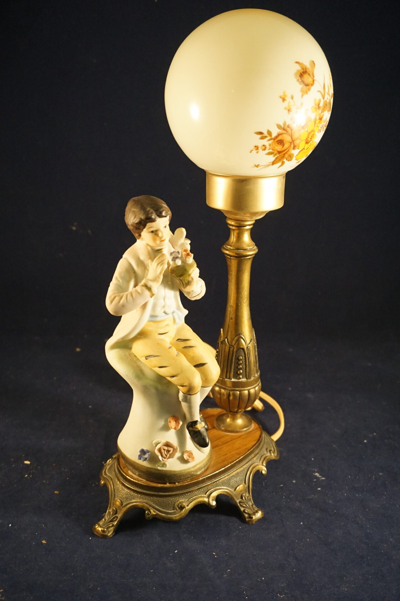 Brocante tafellamp met beeld zittende man - Afbeelding 7