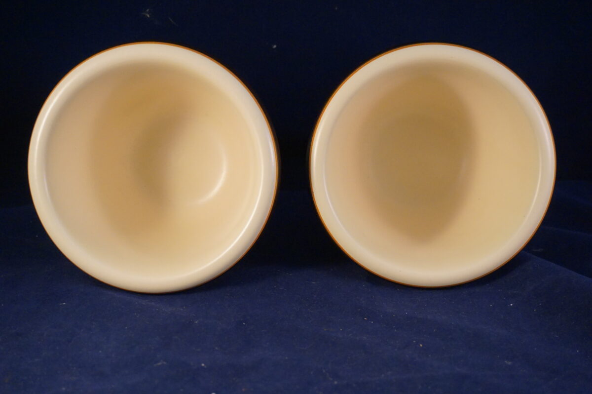 Flora Gouda Plateel handpainted bloempot op voet no 16 - Afbeelding 4