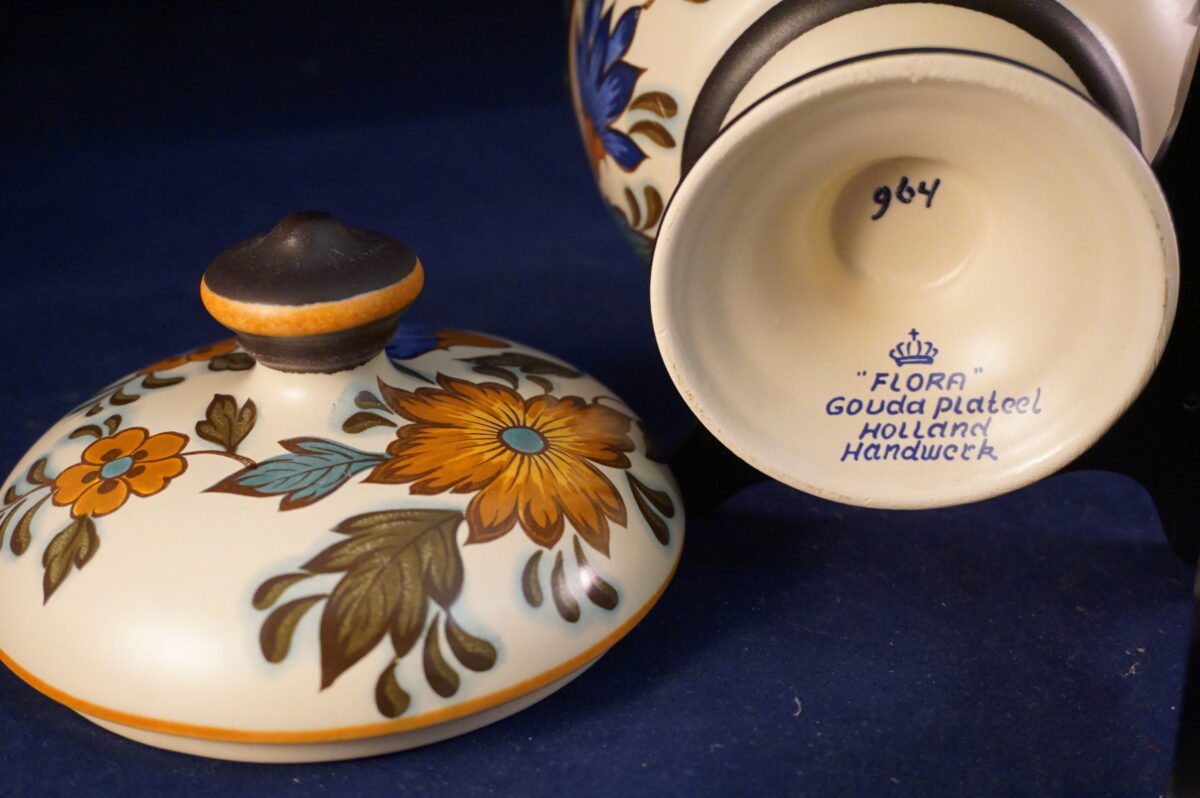 Flora Gouda Plateel handpainted dekselpot no 964 - Afbeelding 5