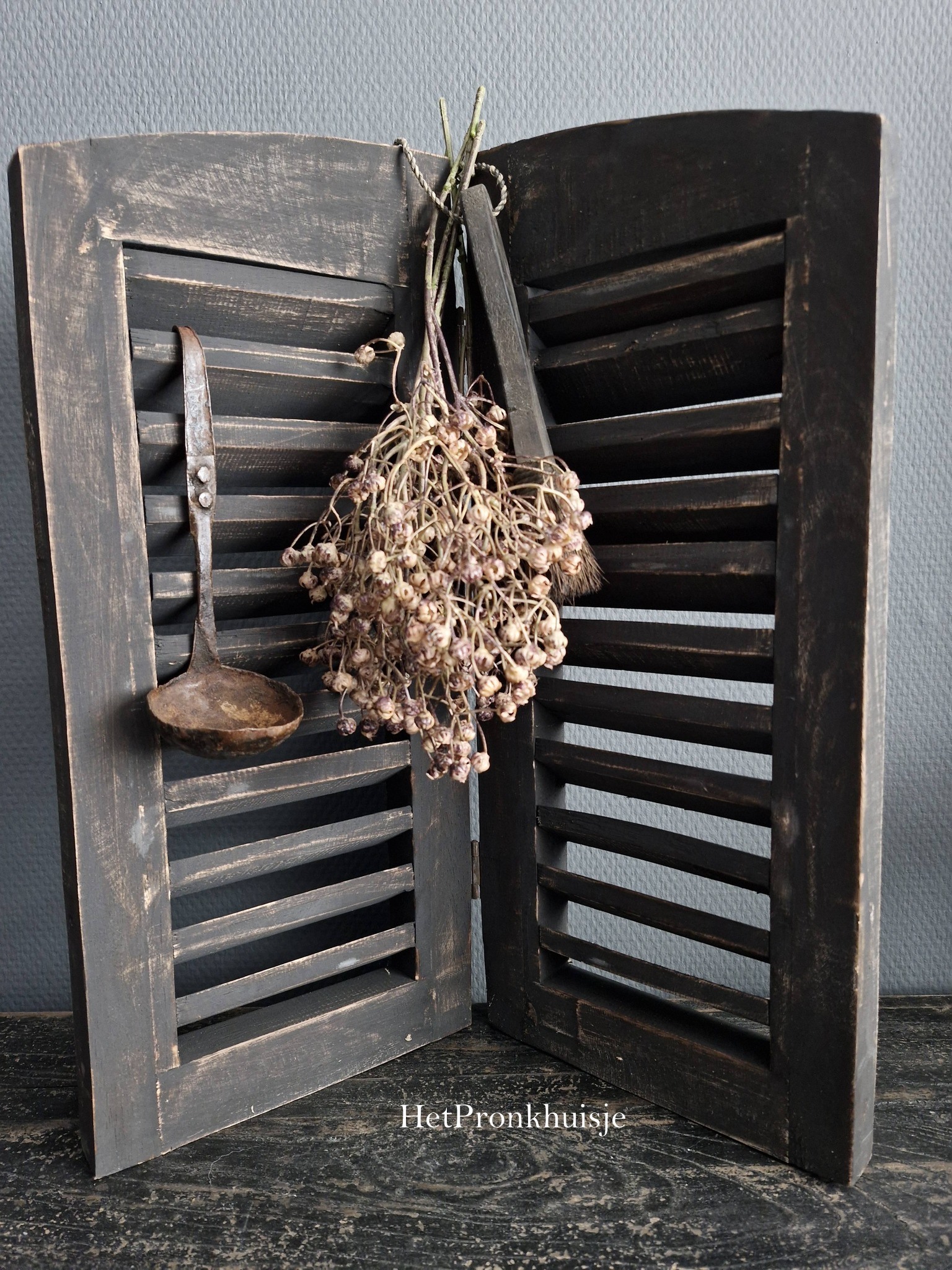 Houten dubbele louvre luik. Middel - Afbeelding 2