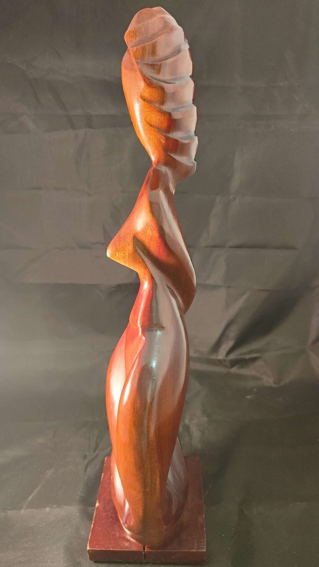 Houten sculpture vrouw - Afbeelding 5