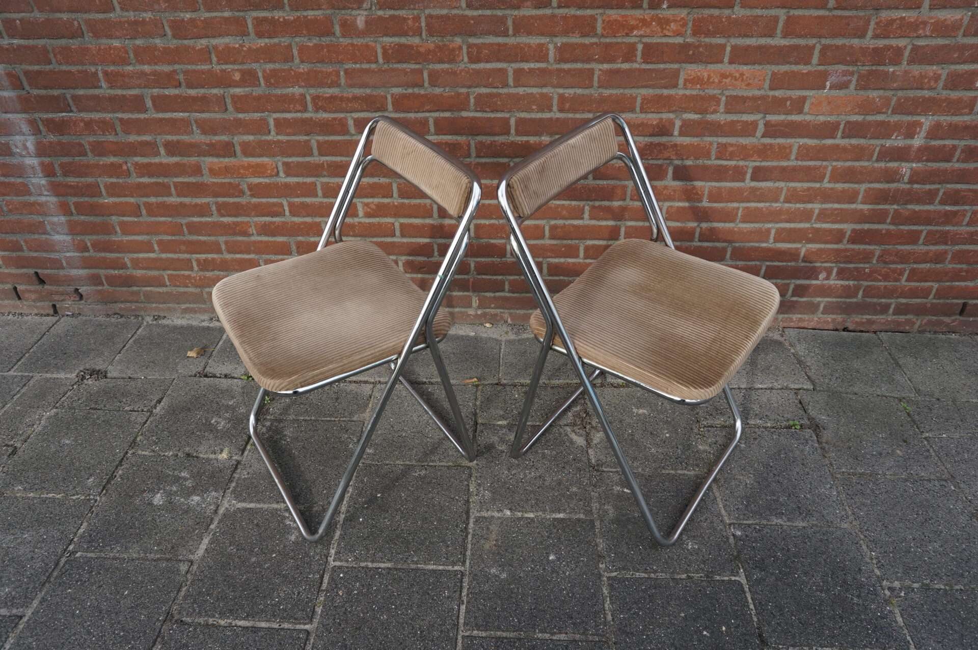 Vintage buisframe stoelen met ribstoffen bekleding - Afbeelding 3
