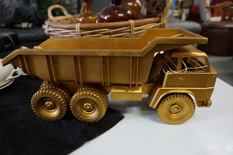 Vintage speelgoed miniatuur kiepwagen goudkleurig - Afbeelding 5