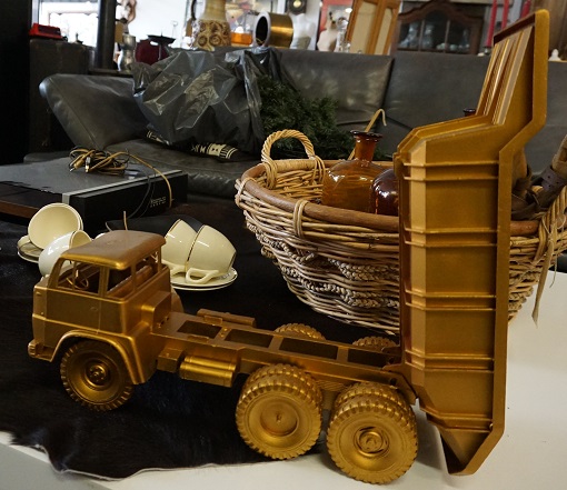 Vintage speelgoed miniatuur kiepwagen goudkleurig - Afbeelding 9