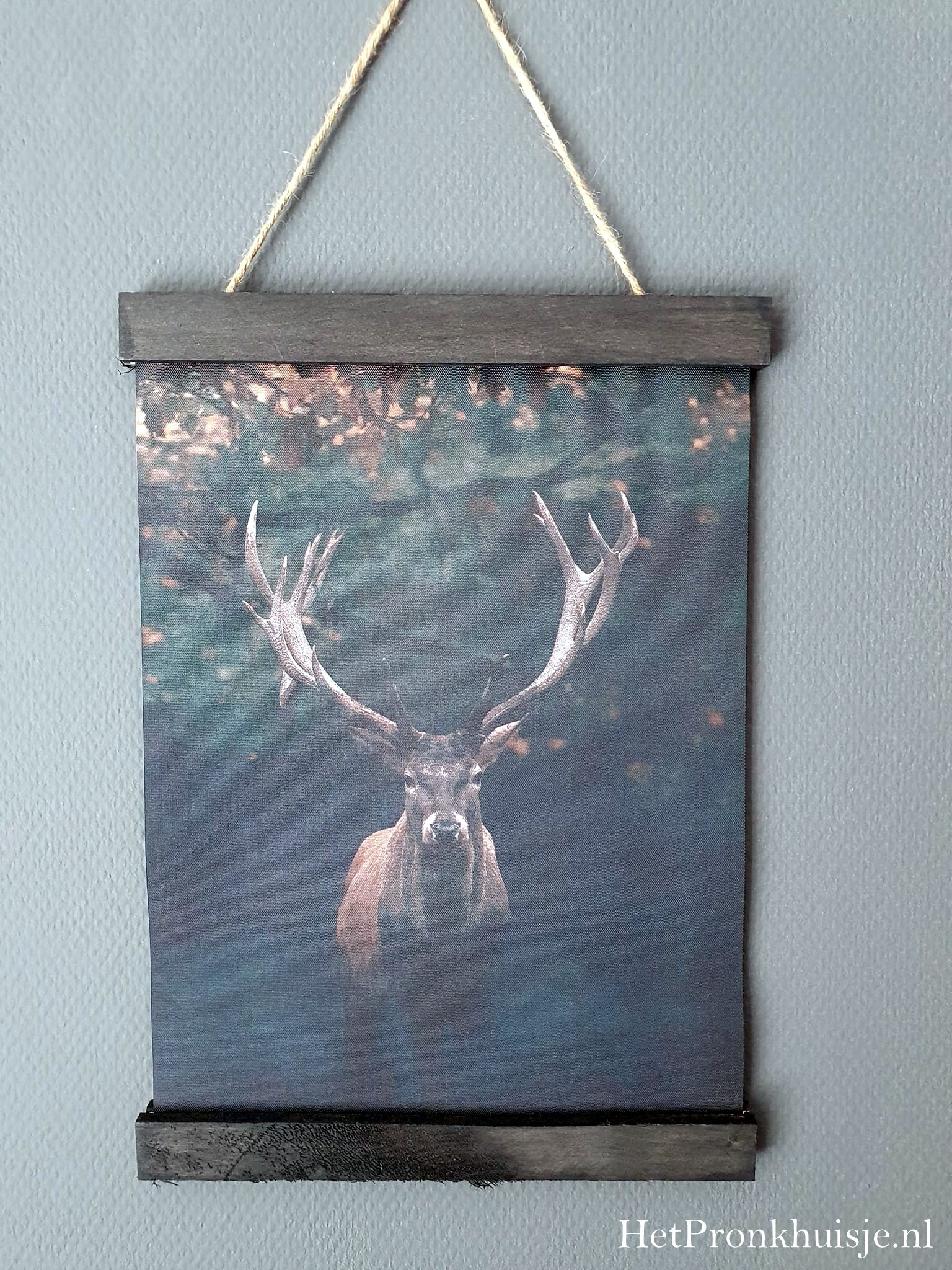 Wanddoek. Hert in bos - Afbeelding 2