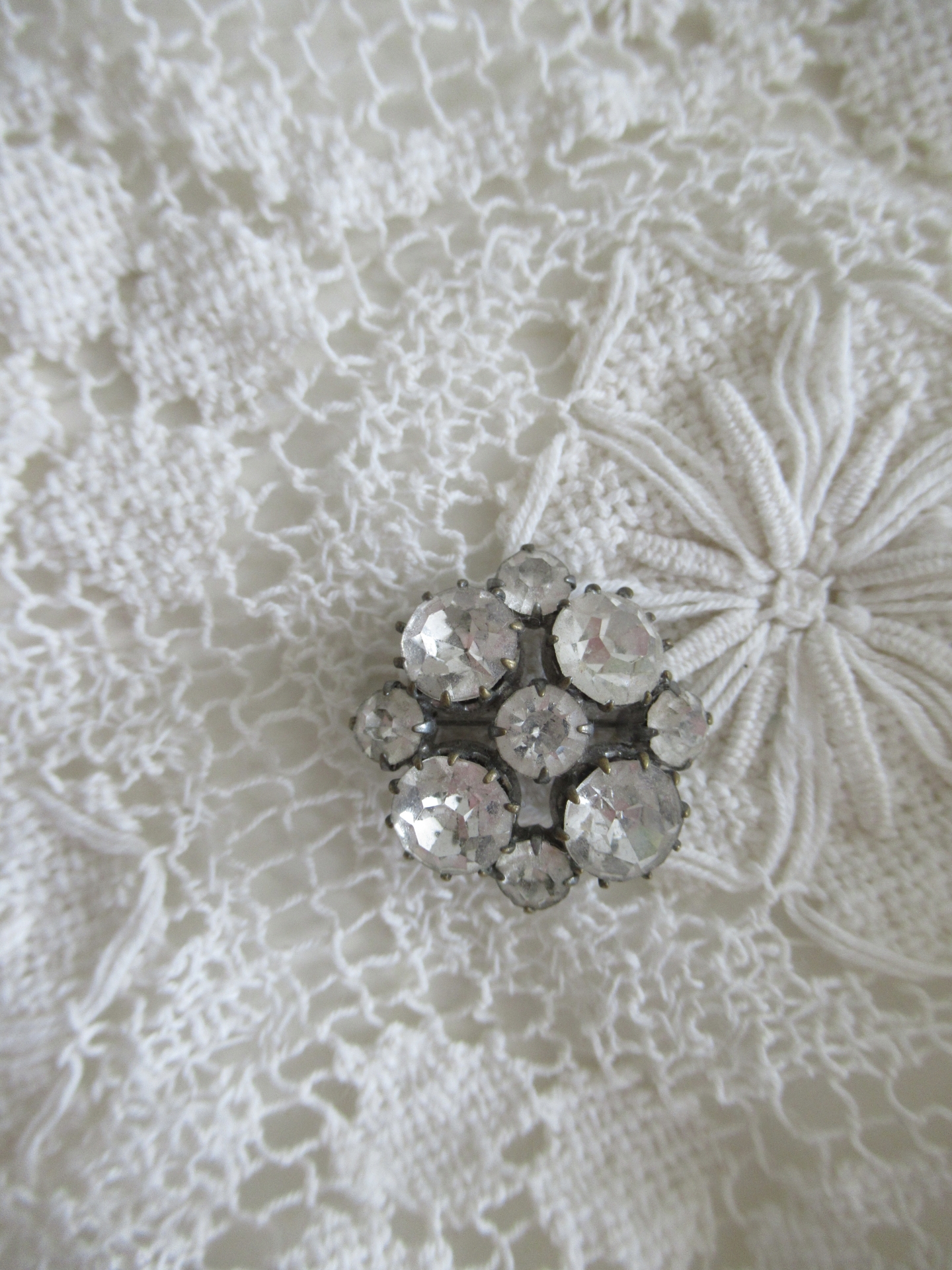 kleine oude broche, strass - Afbeelding 2