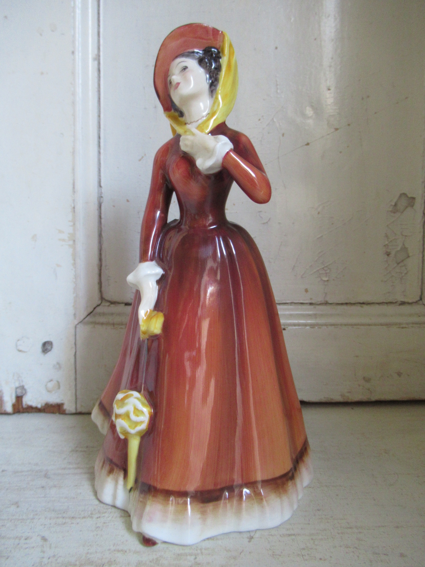 oud Engels beeldje, Royal Doulton - Afbeelding 3