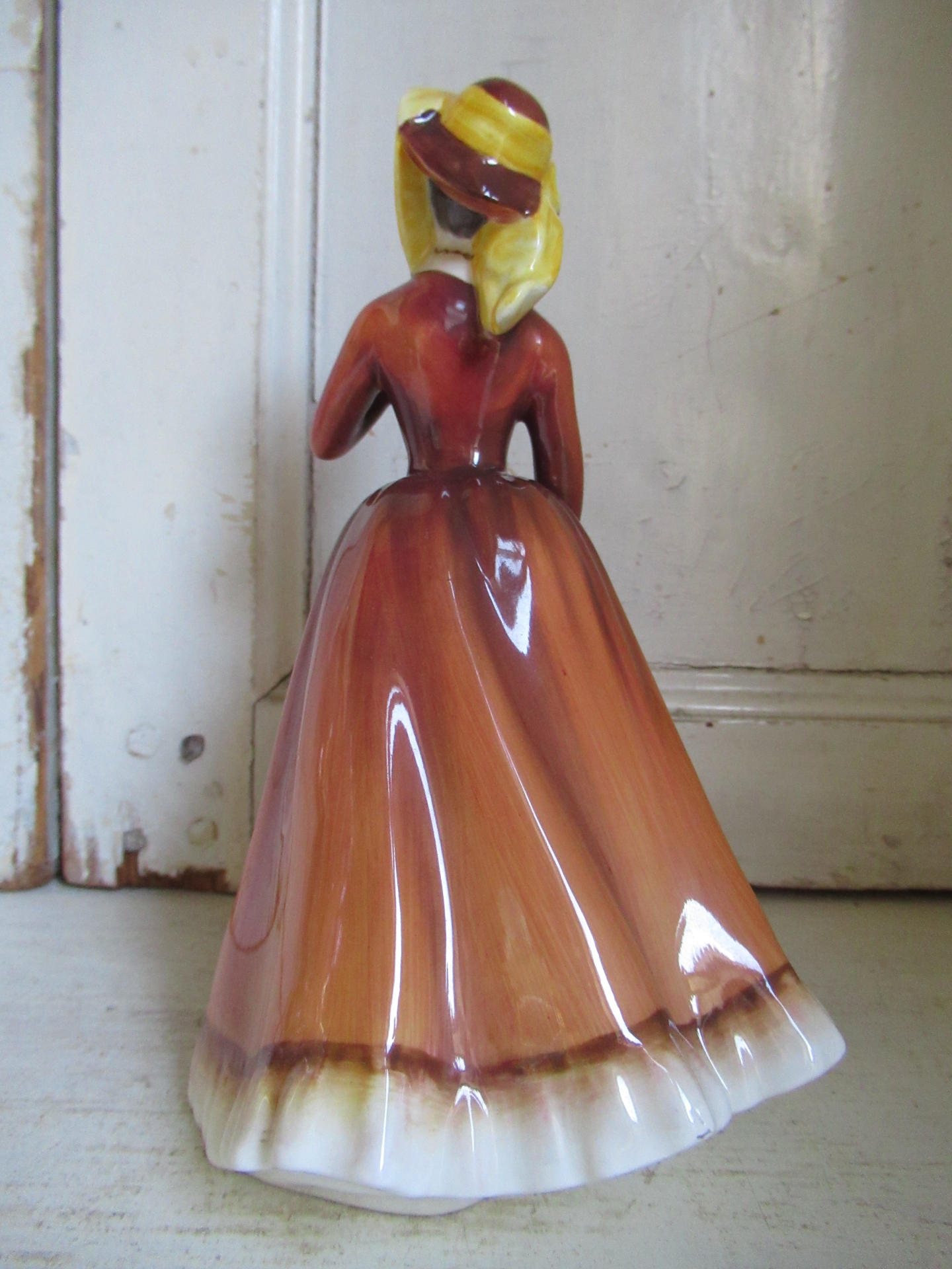 oud Engels beeldje, Royal Doulton - Afbeelding 6