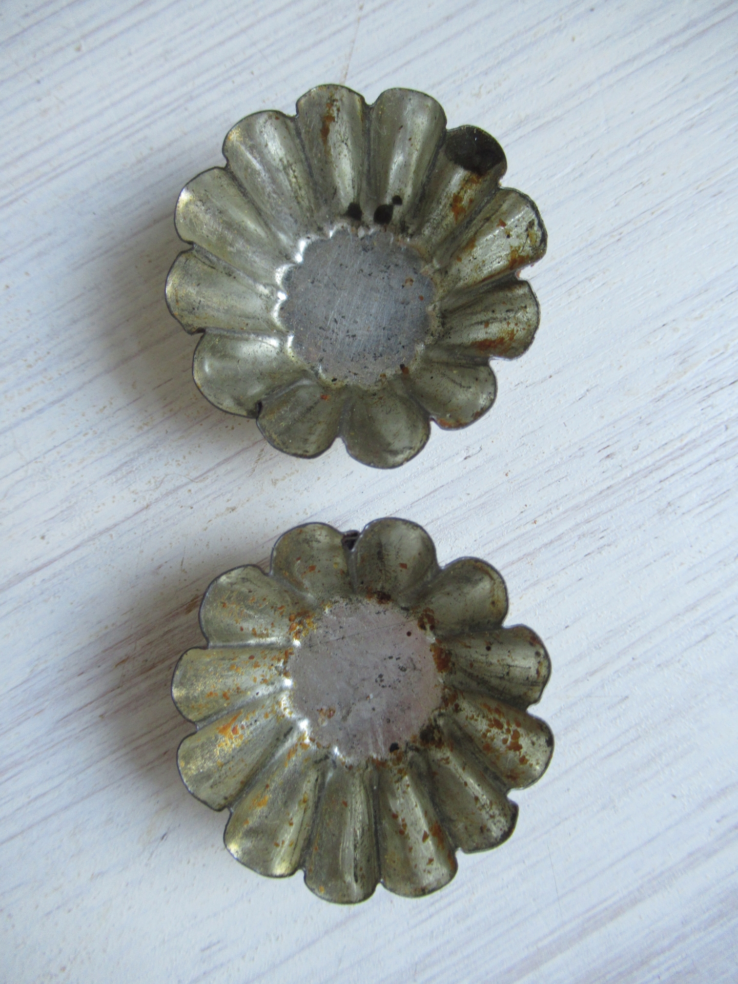 2 oud mini bakvormpjes - Afbeelding 3